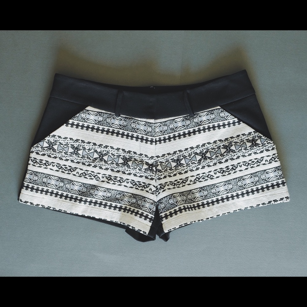 Barneys New York Molly Short Like New